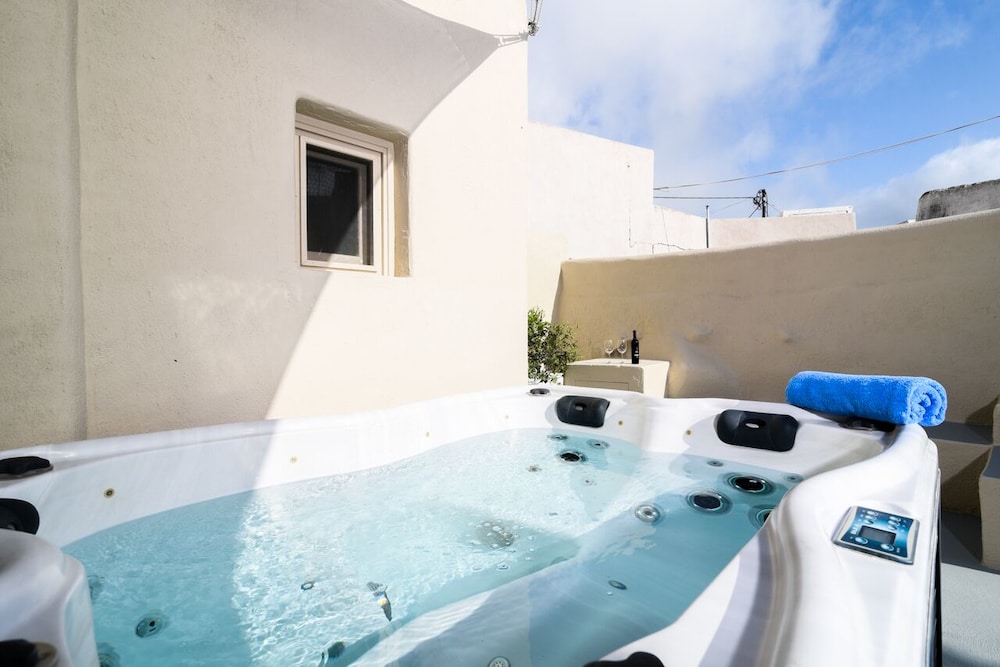 Suite Home Santorini 49/75