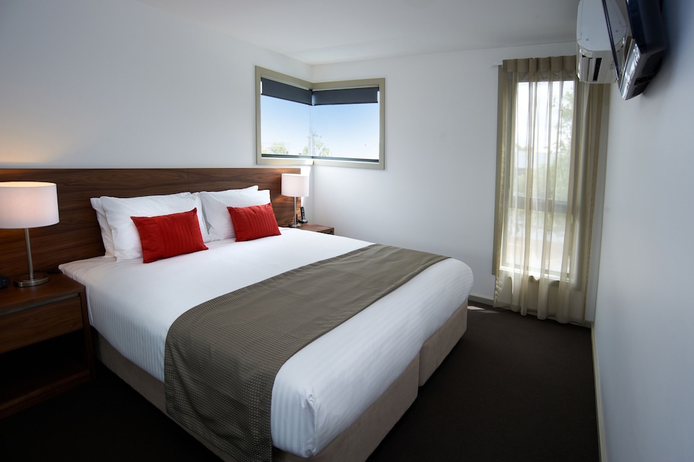Quest Werribee 7/44