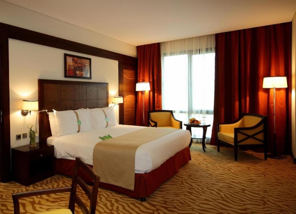 غرفة بريميوم، هوليداي إن - العليا(Holiday Inn Olaya) 6/8