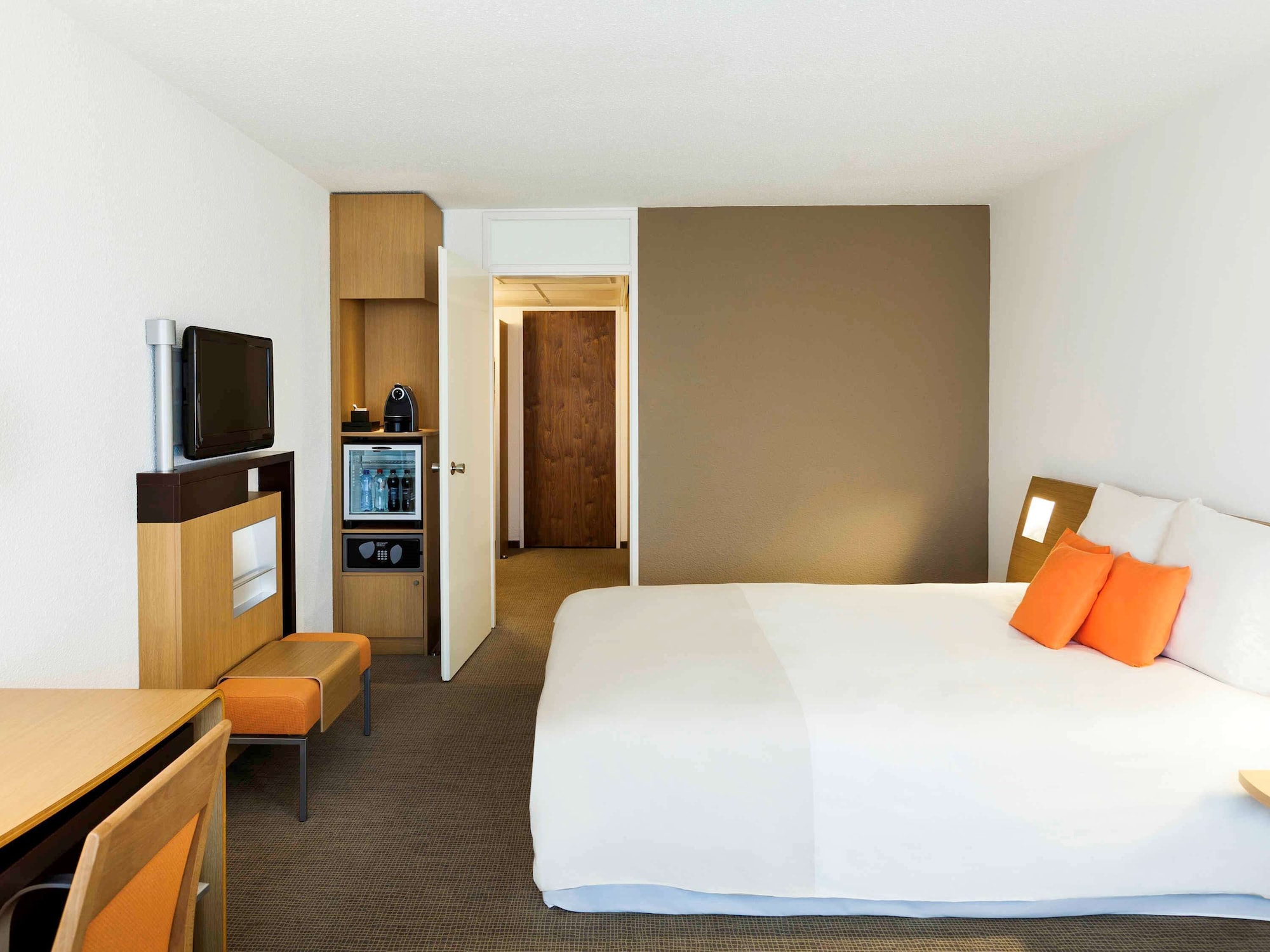 EXECUTIVE, DOUBLE BED