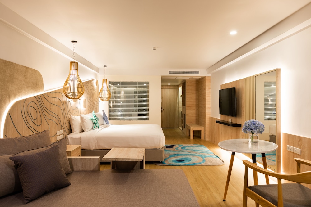Liv Hotel Phuket Patong Beachfront 48/69