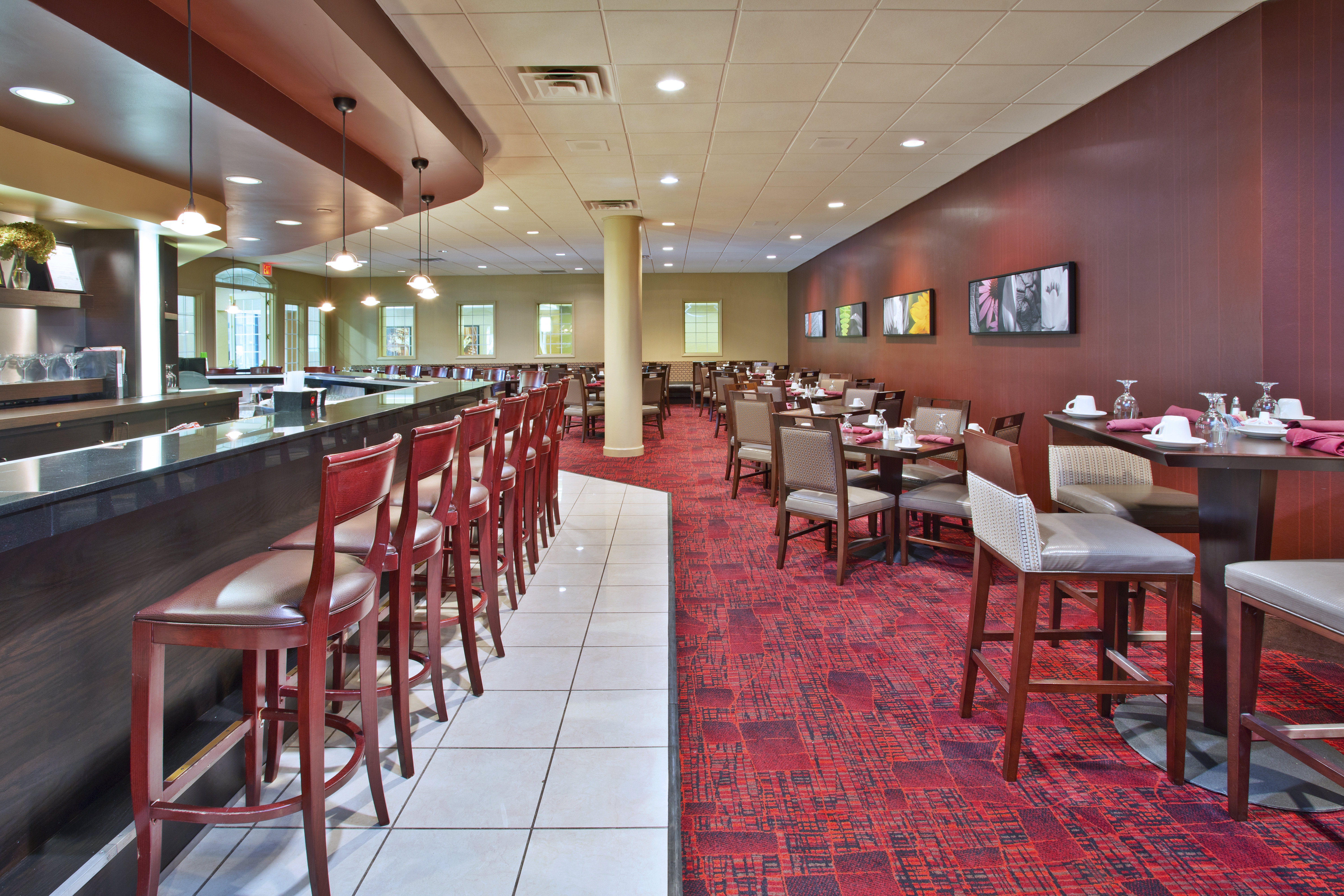 Holiday Inn Manitowoc 13/23