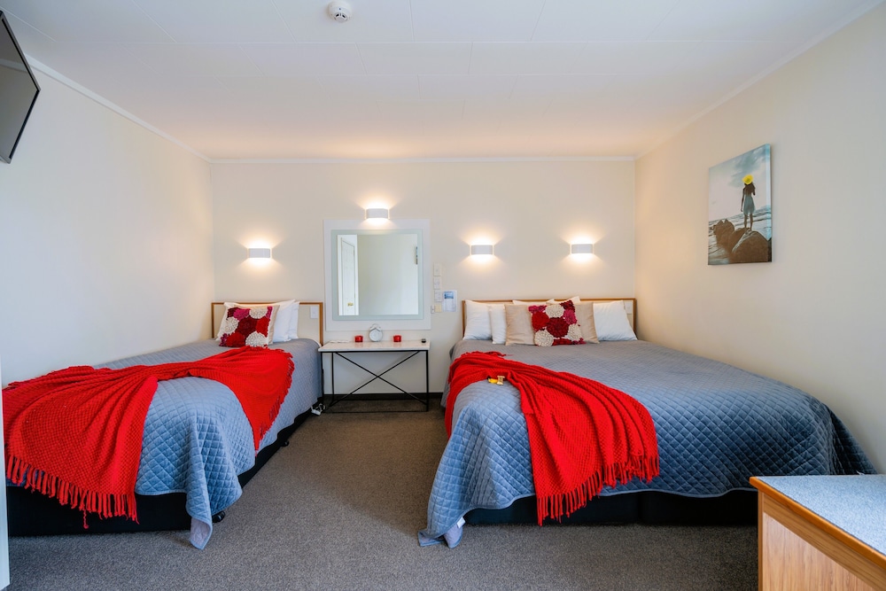 Fiordland Lakeview Motel and Apartments 22/67