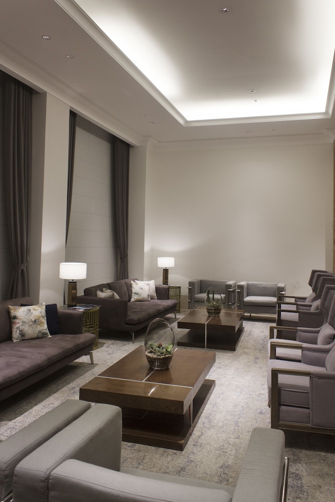 Java Paragon Hotel And Residences 46/76