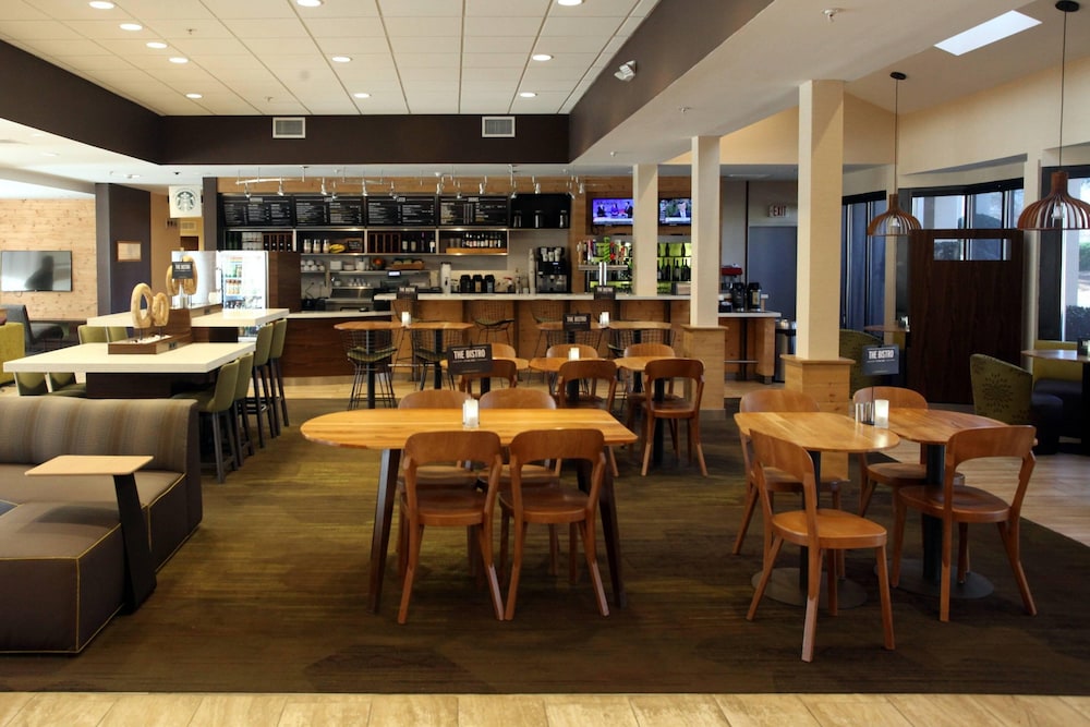 Courtyard by Marriott Atlanta Northlake 29/50