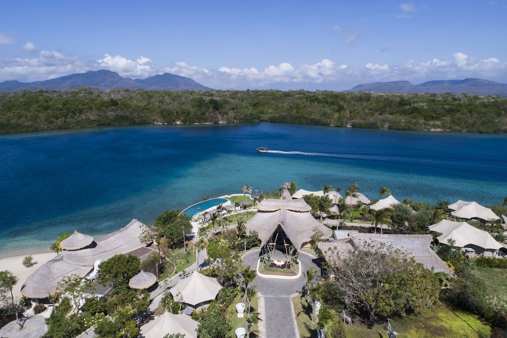 Menjangan Dynasty Resort 67/73