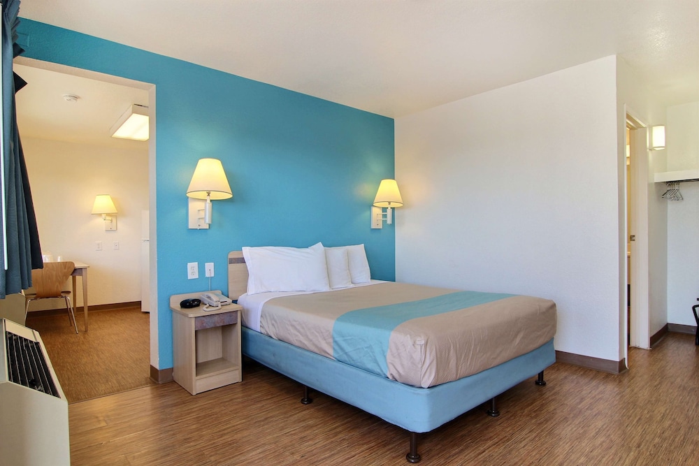 Motel6 Lubbock, TX 20/42