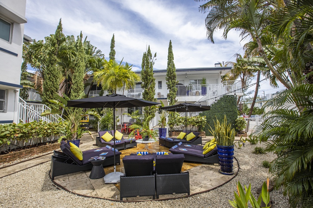 Beachside All Suites Hotel 31/38