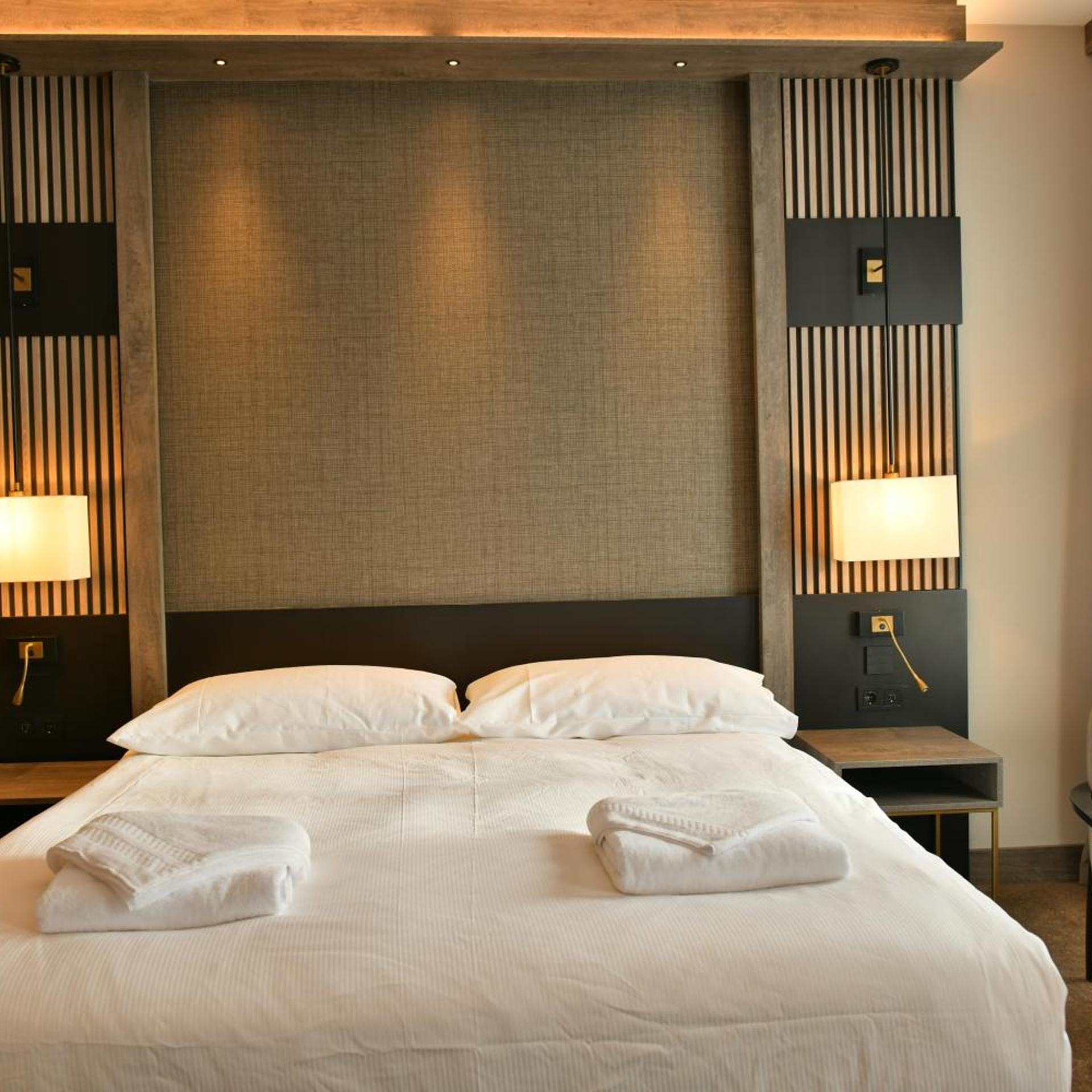 غرفة بسرير كينج، Doubletree by Hilton Kars Sarikamis 2/4