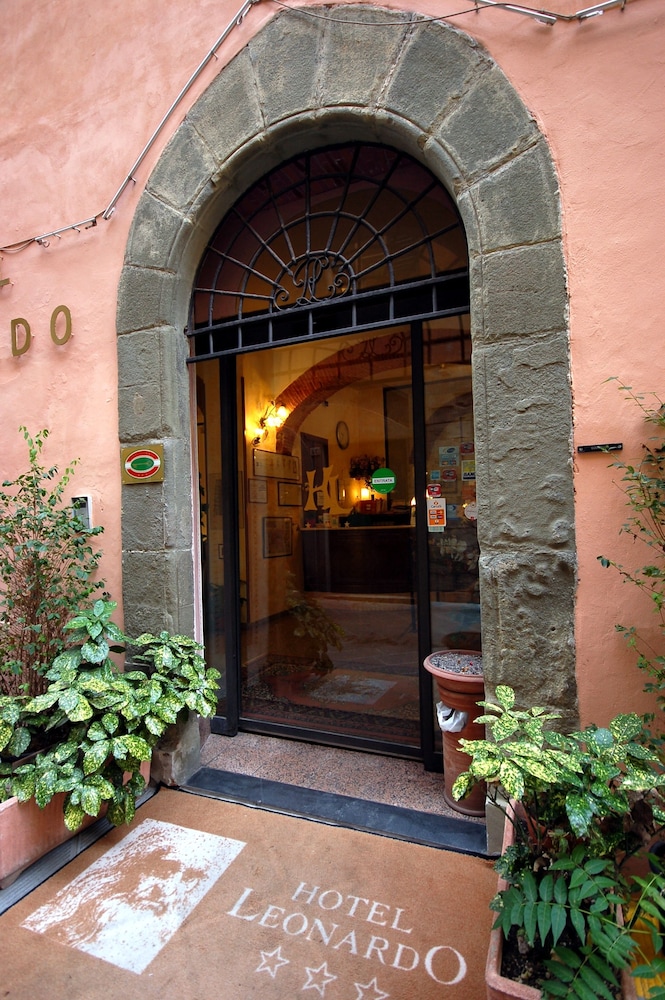 Lobby at Leonardo Hotel, PISA