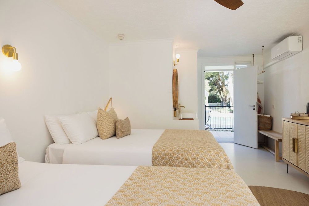 1 Bedroom, Deluxe, 2 Queen Beds, Adult Only
