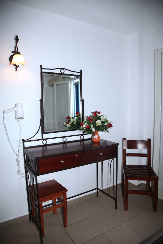 Nikolas Hotel 23/30
