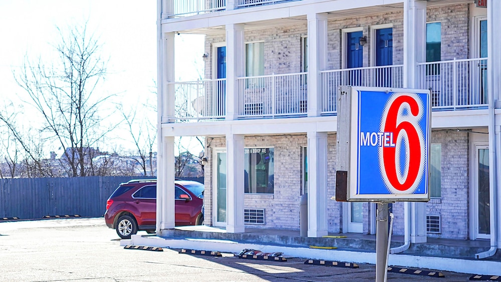 Motel6 Rolla, MO 49/59