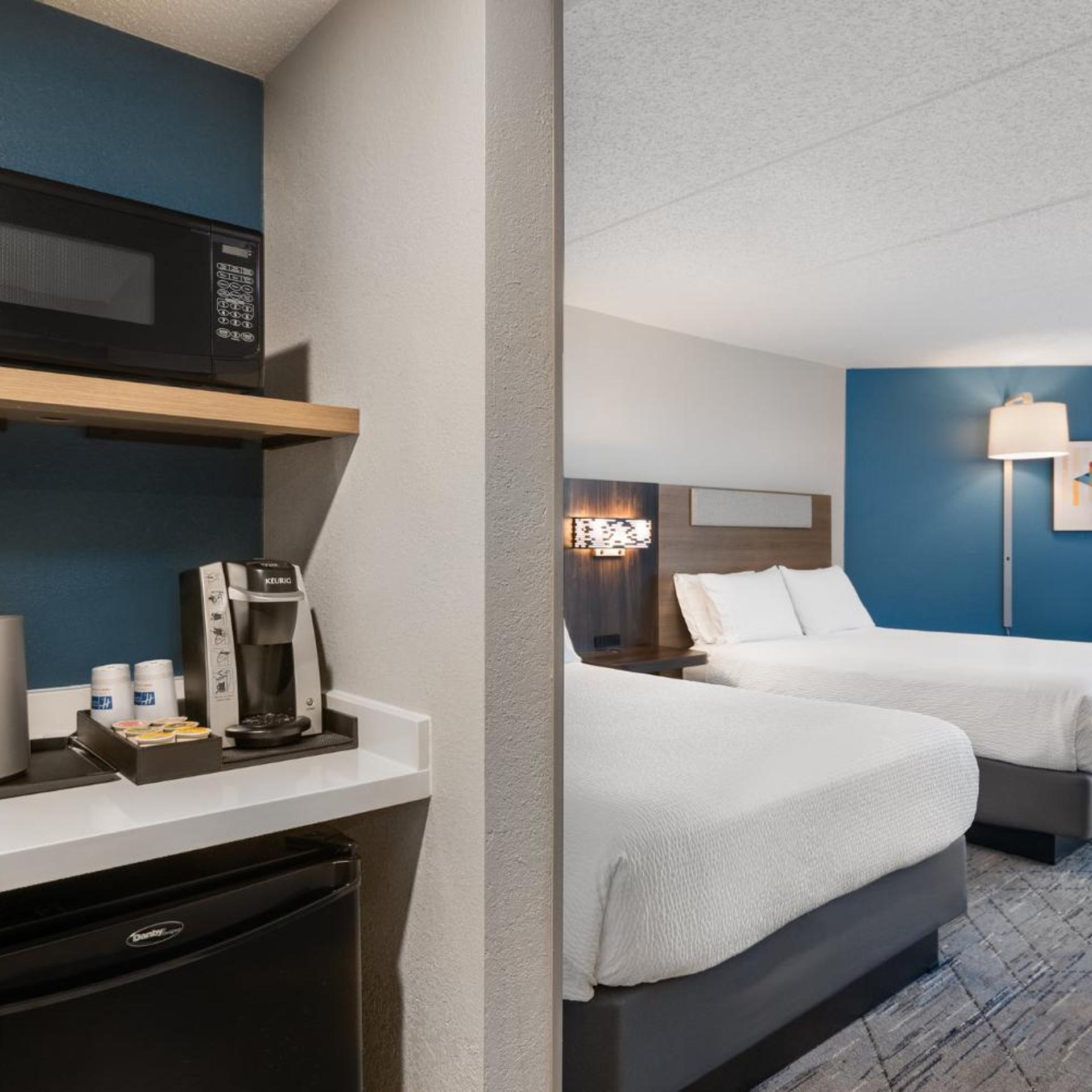 Superior, Twin Beds, Holiday Inn Express North Palm Beach Oceanview 5/8
