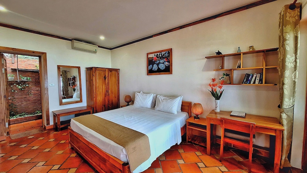 Ancarine Beach Resort 29/72