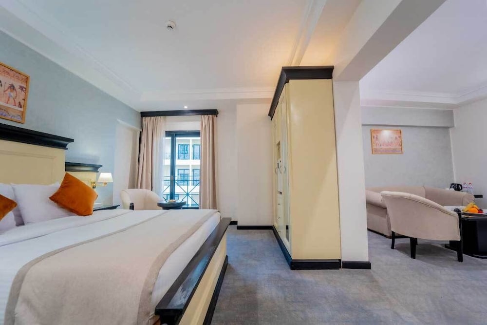 Morris Hotel 7/48