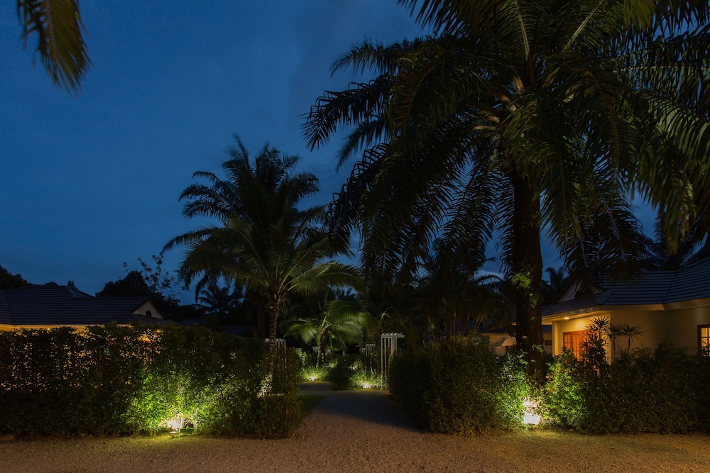 Alisea Pool Villas 60/65