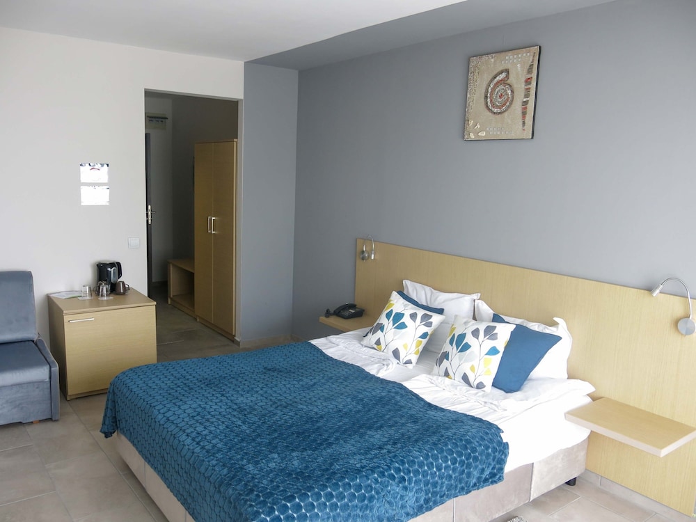 ROOM, DOUBLE OR TWIN BED, SEA VIEW