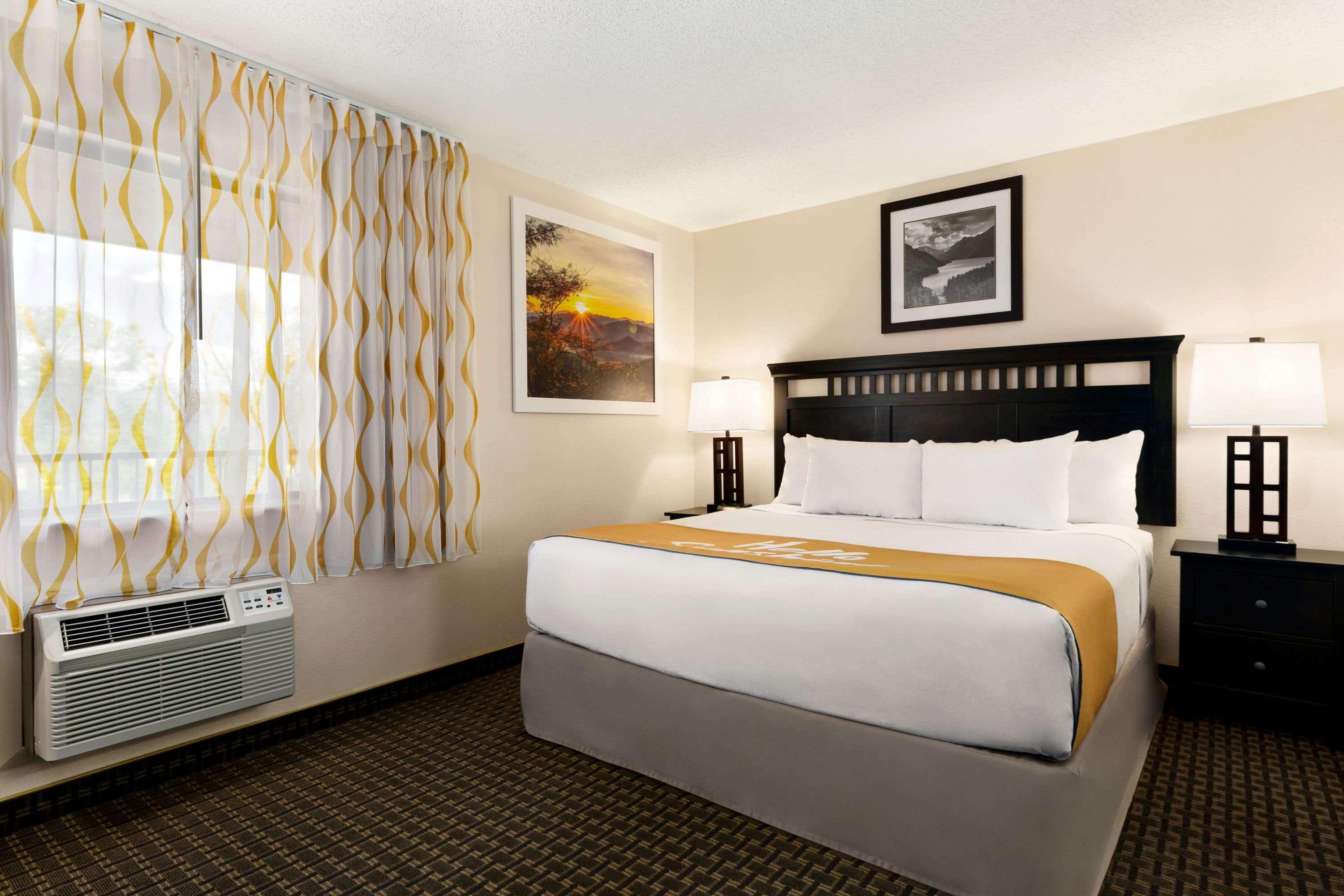 غرفة بسرير كوين للمدخنين، Days Inn by Wyndham Cortez 2/5