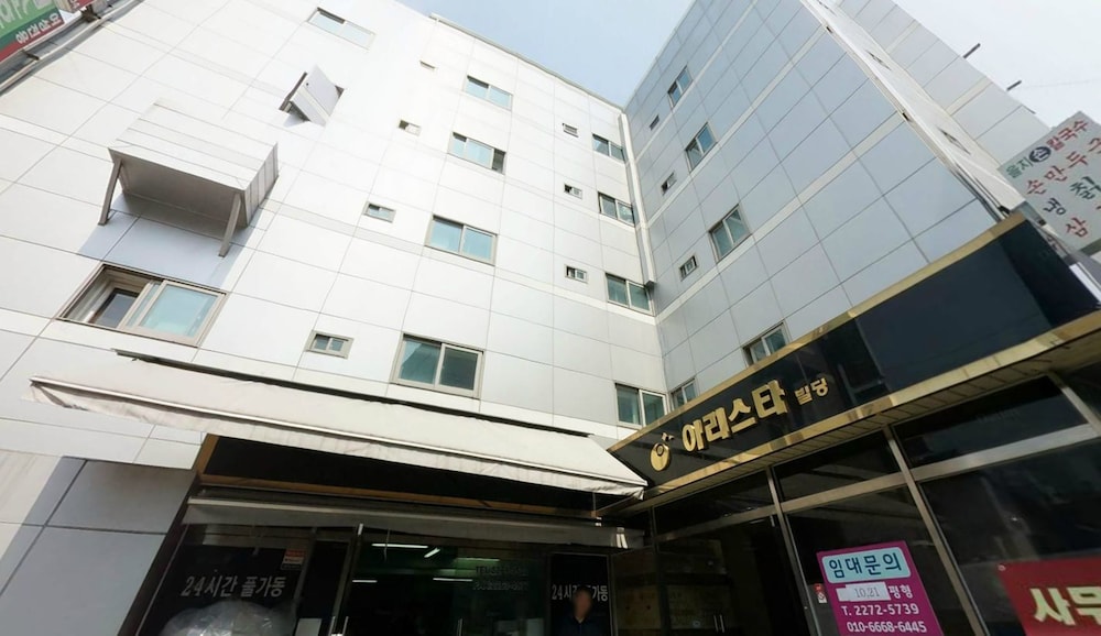 TRIPSTAY Myeongdong 2/31