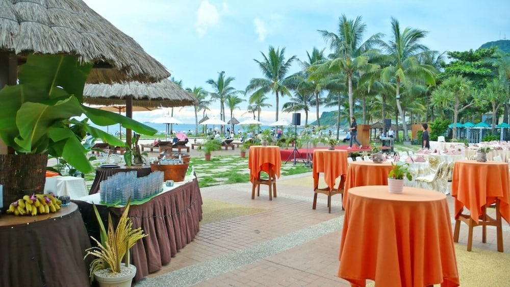 Sizihwan Sunset Beach Resort 35/50