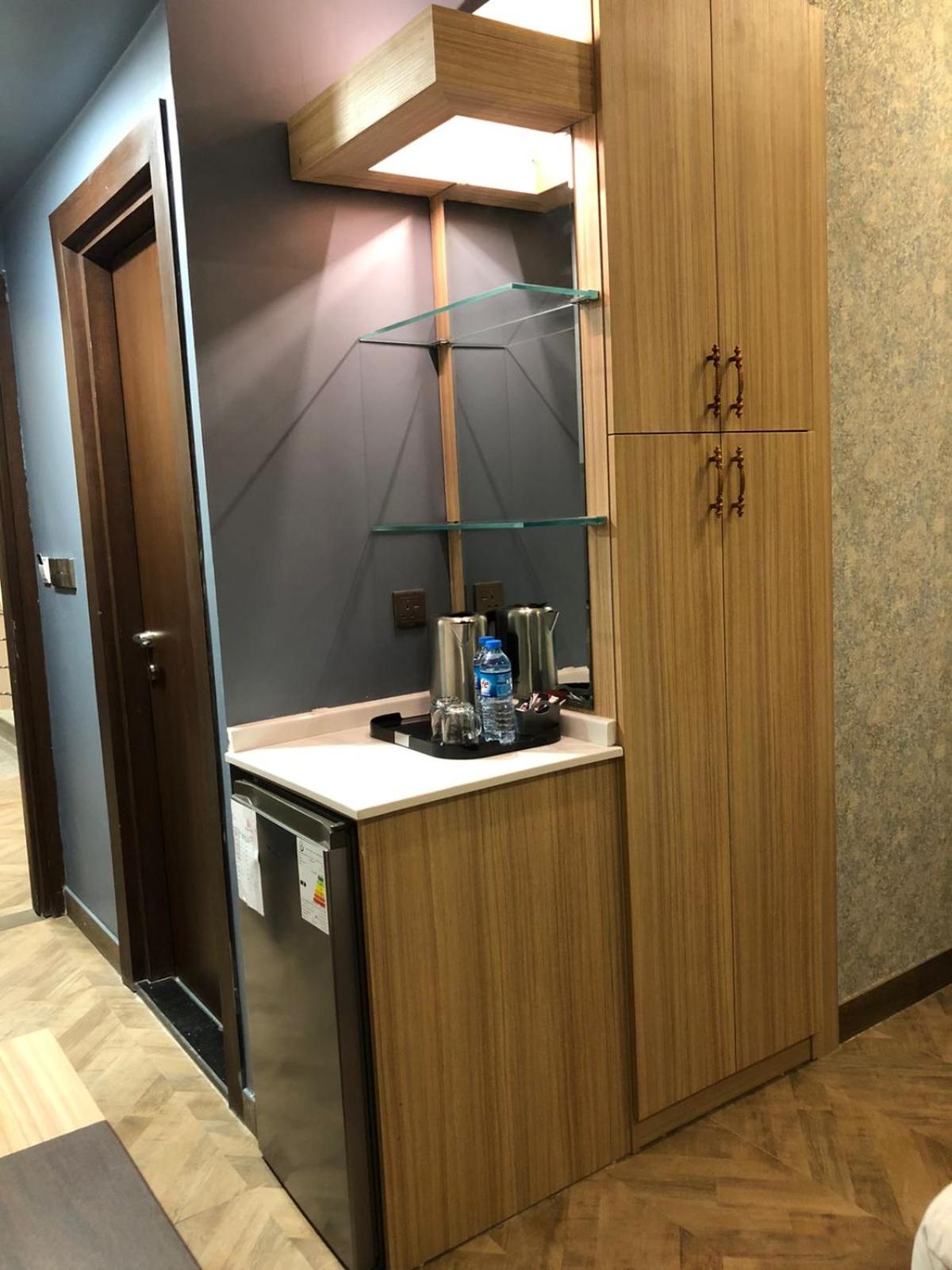 Asenappar Hotel 11/65