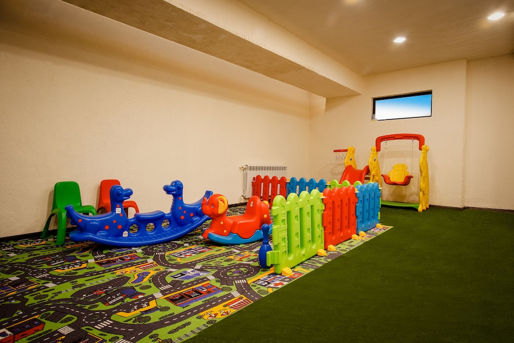 Bm Plaza 27/37