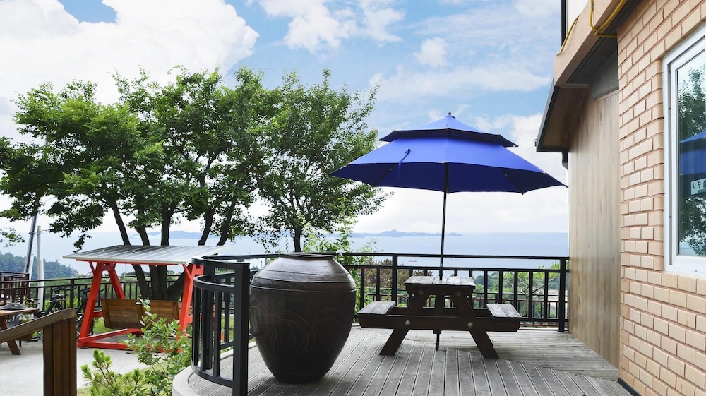 Yeosu Hwangto Pension 39/50