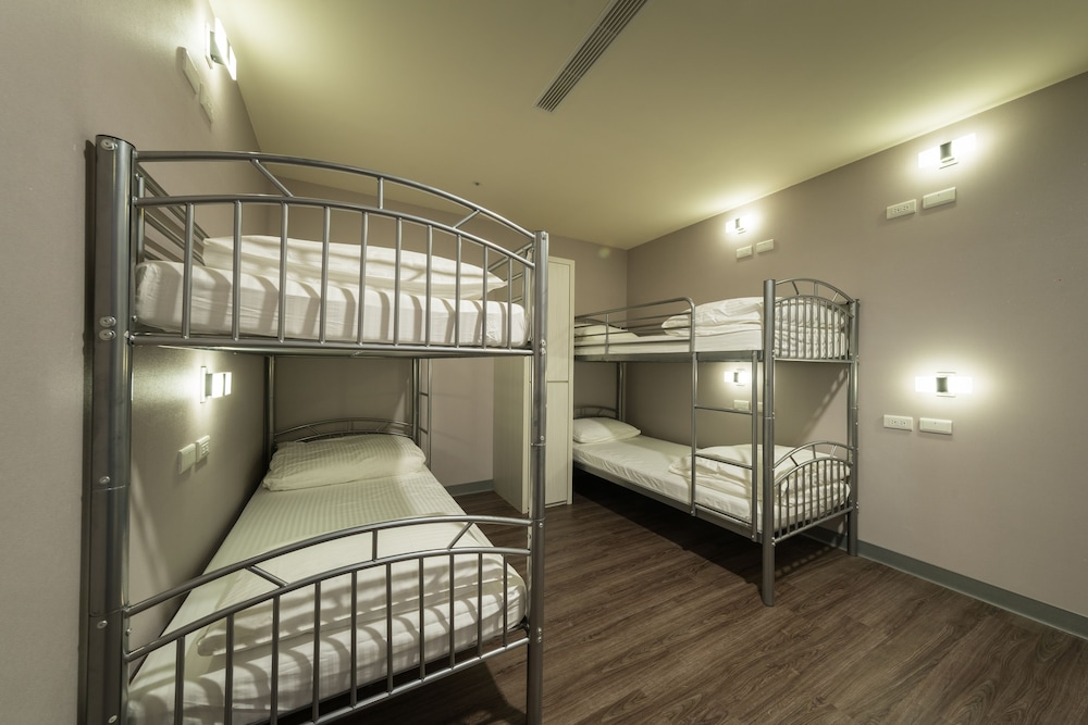 Skyone Hotel 27/72