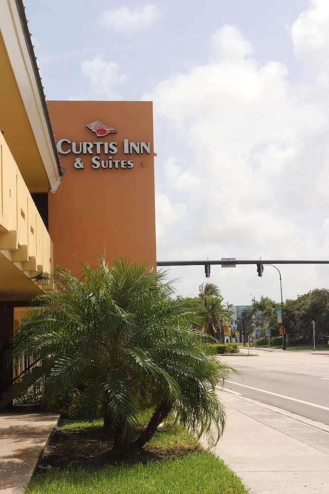 curtis inn and suites