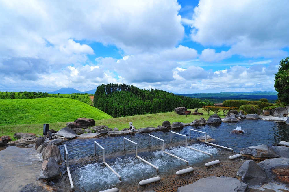 Aso Kuju National Park Hotel and Resort (ex Kurokawa Onsen Senomoto Kogen Hotel) 27/32