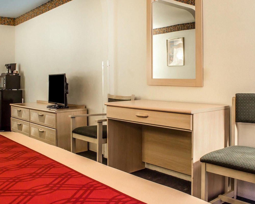 Quality Inn Winslow I-40 29/31