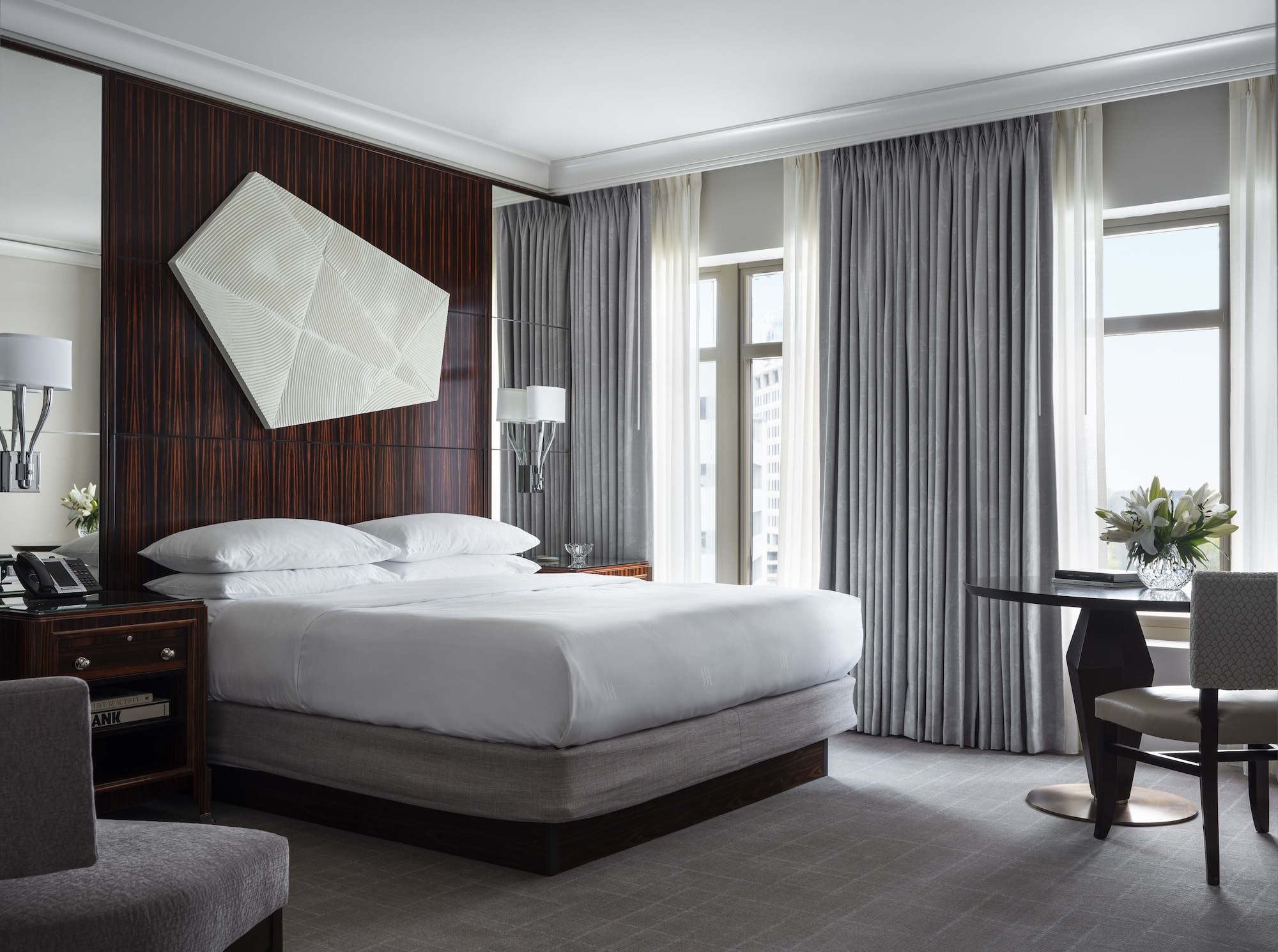SUPERIOR, KING BED, ACCESSIBLE