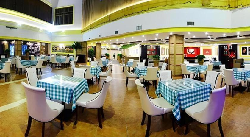 Vienna International Hotel (Nanning East Railway Station) 37/50