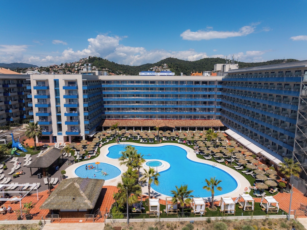 Hotel Tahiti Playa in SANTA SUSANNA