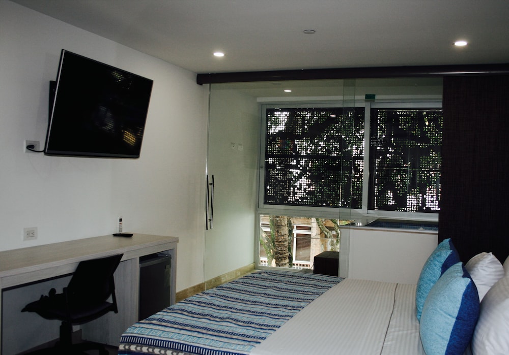 Hotel Madeiro 48/64