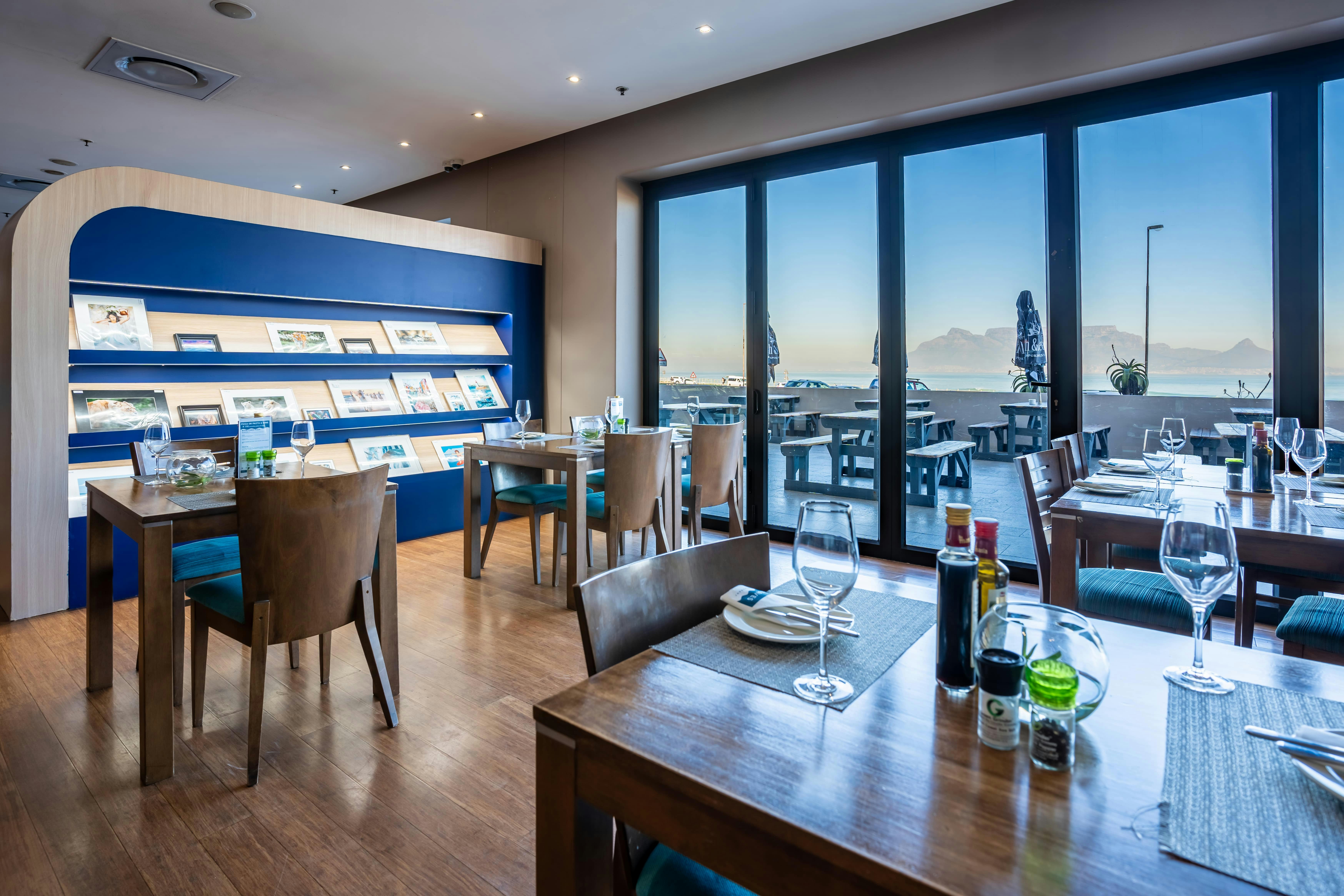 Blaauwberg Beach Hotel 75/100
