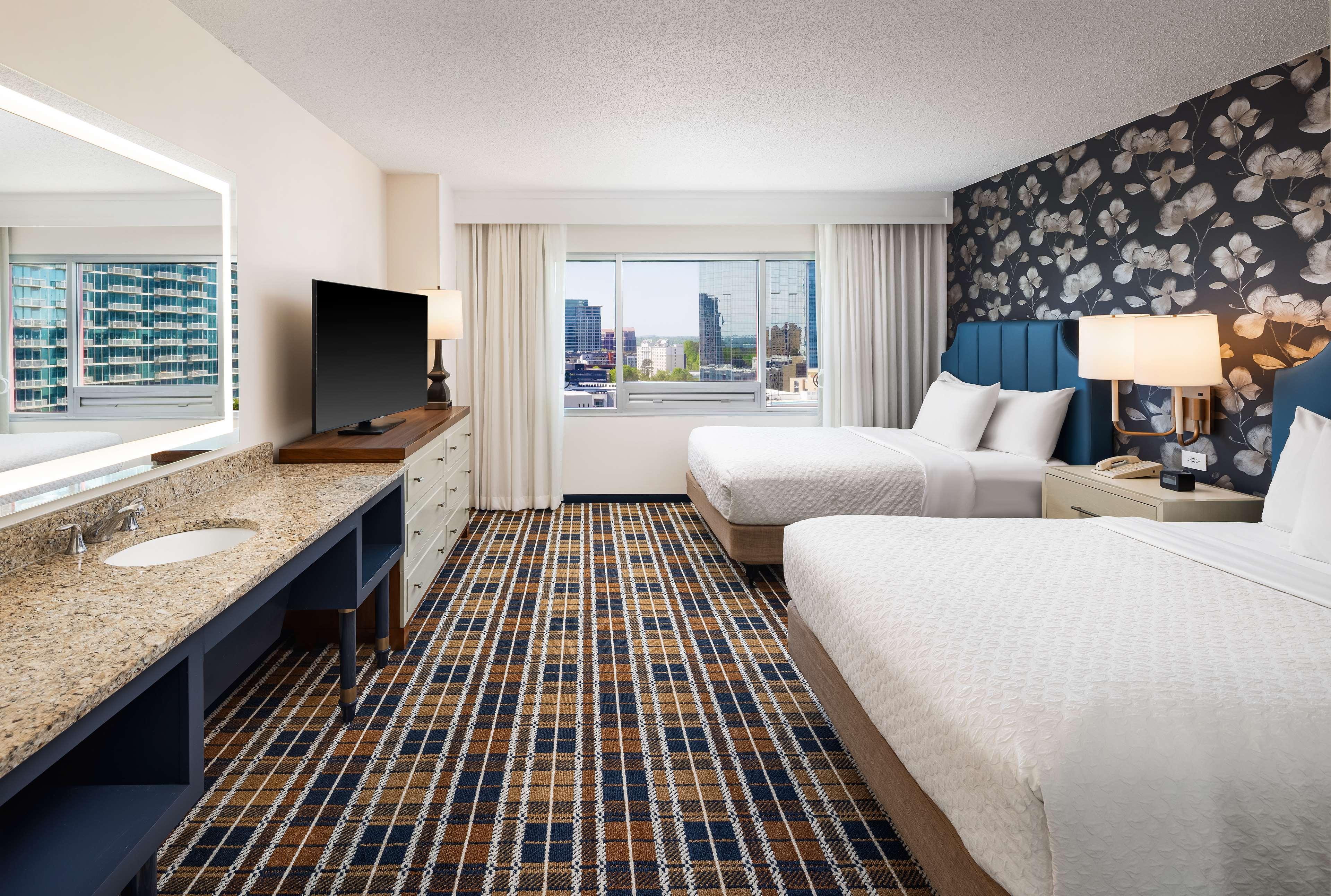 CONFERENCE, 2 ROOMS, SUITE, KING BED