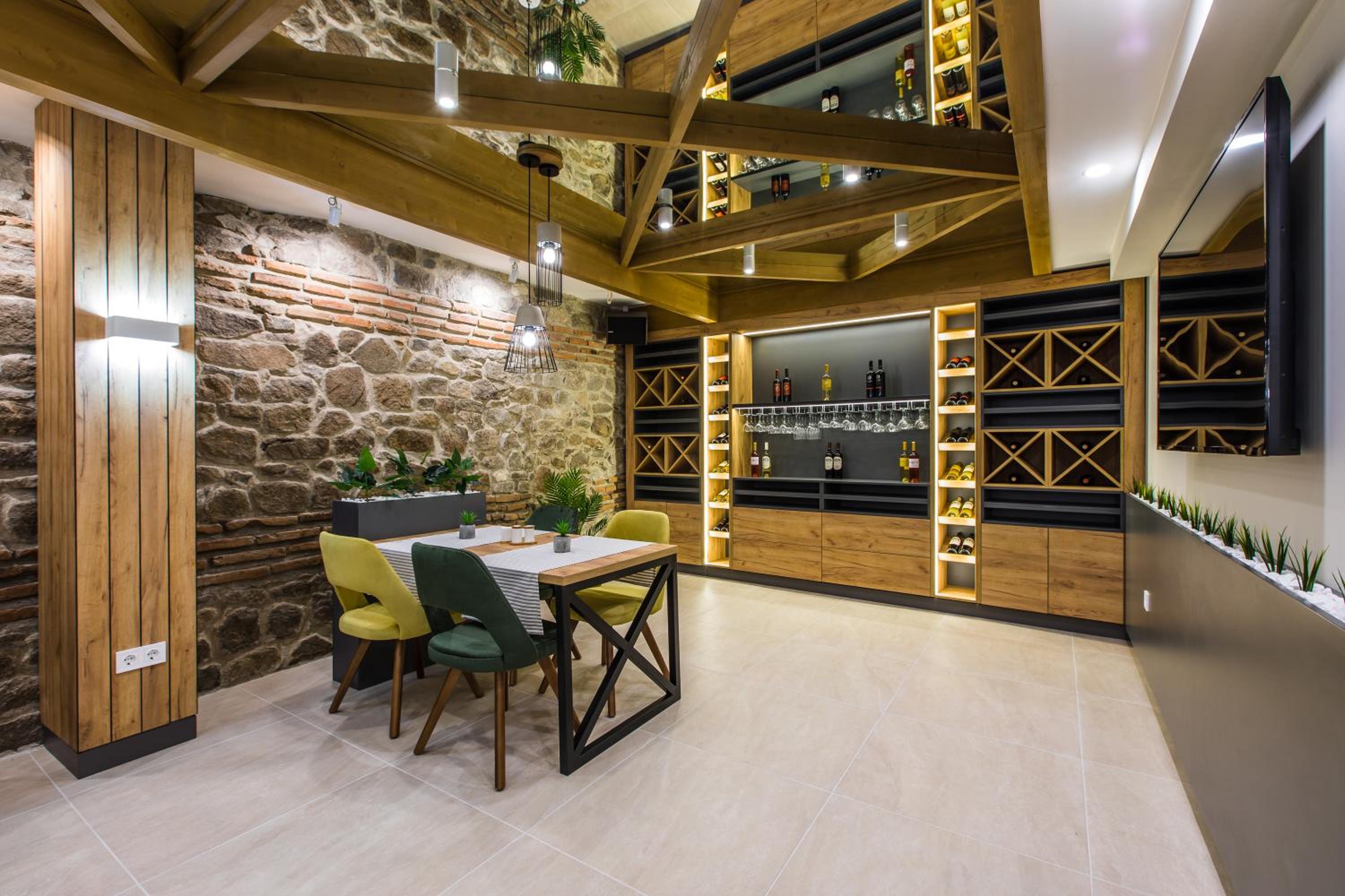 HillHouse Plovdiv 8/24