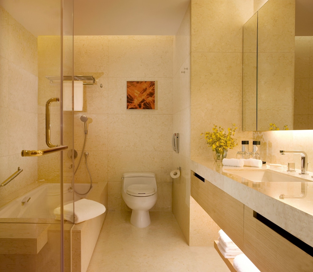 Crowne Plaza Hong Kong Causeway Bay Hotel 23/80