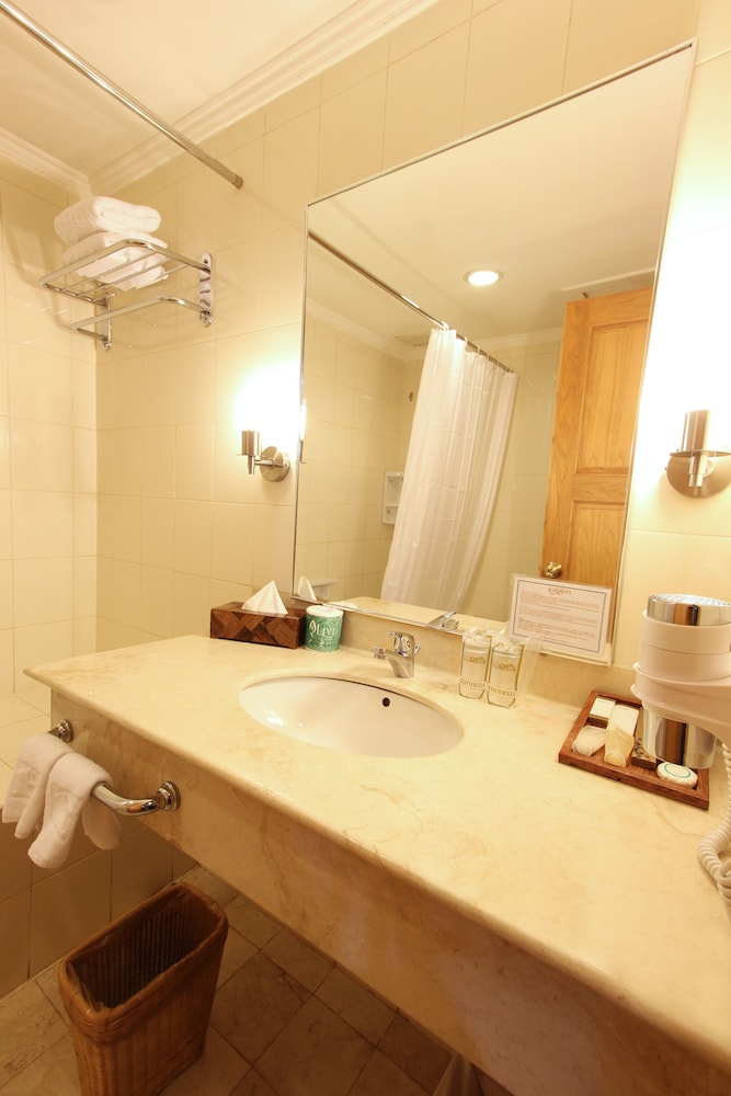 Harmoni Suites Hotel 9/33