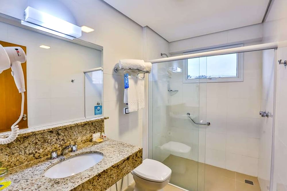 غرفة فاخرة بسريرين منفصلين، Comfort Hotel Mogi Guacu 5/6
