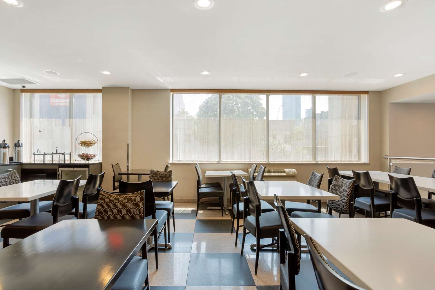 Best Western Plus Plaza Hotel Long Island City 14/22
