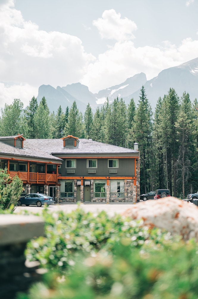 Mountaineer Lodge 5/67