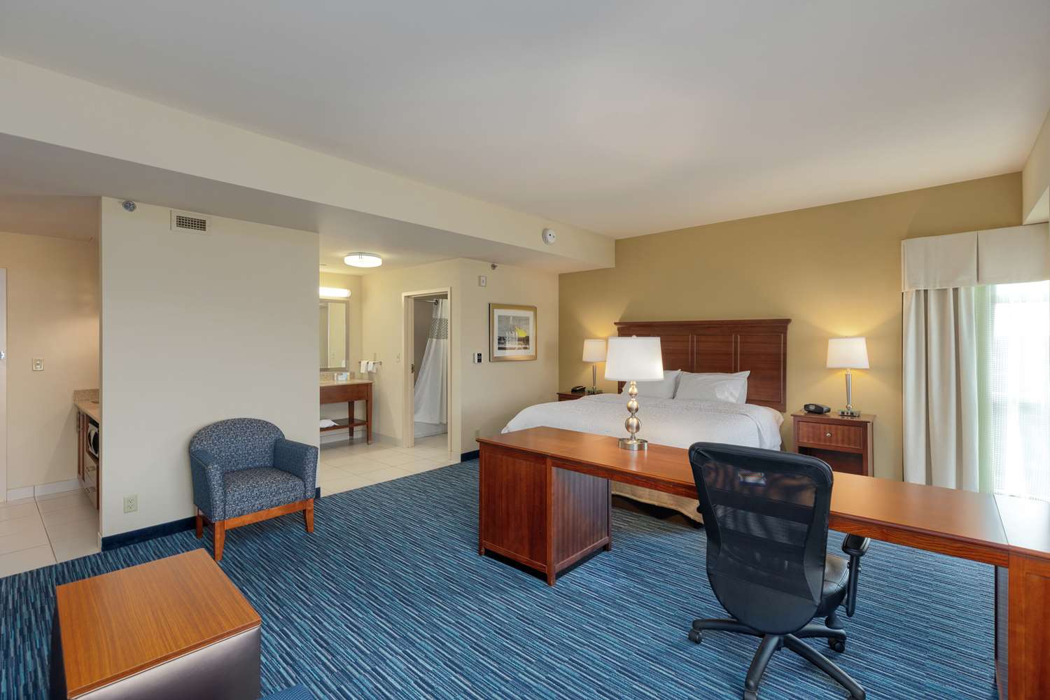 Studio, Suite, King Bed, Water View