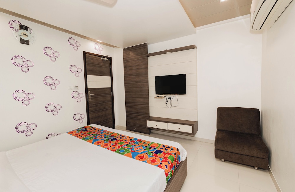 HOTEL AMBER 24/46