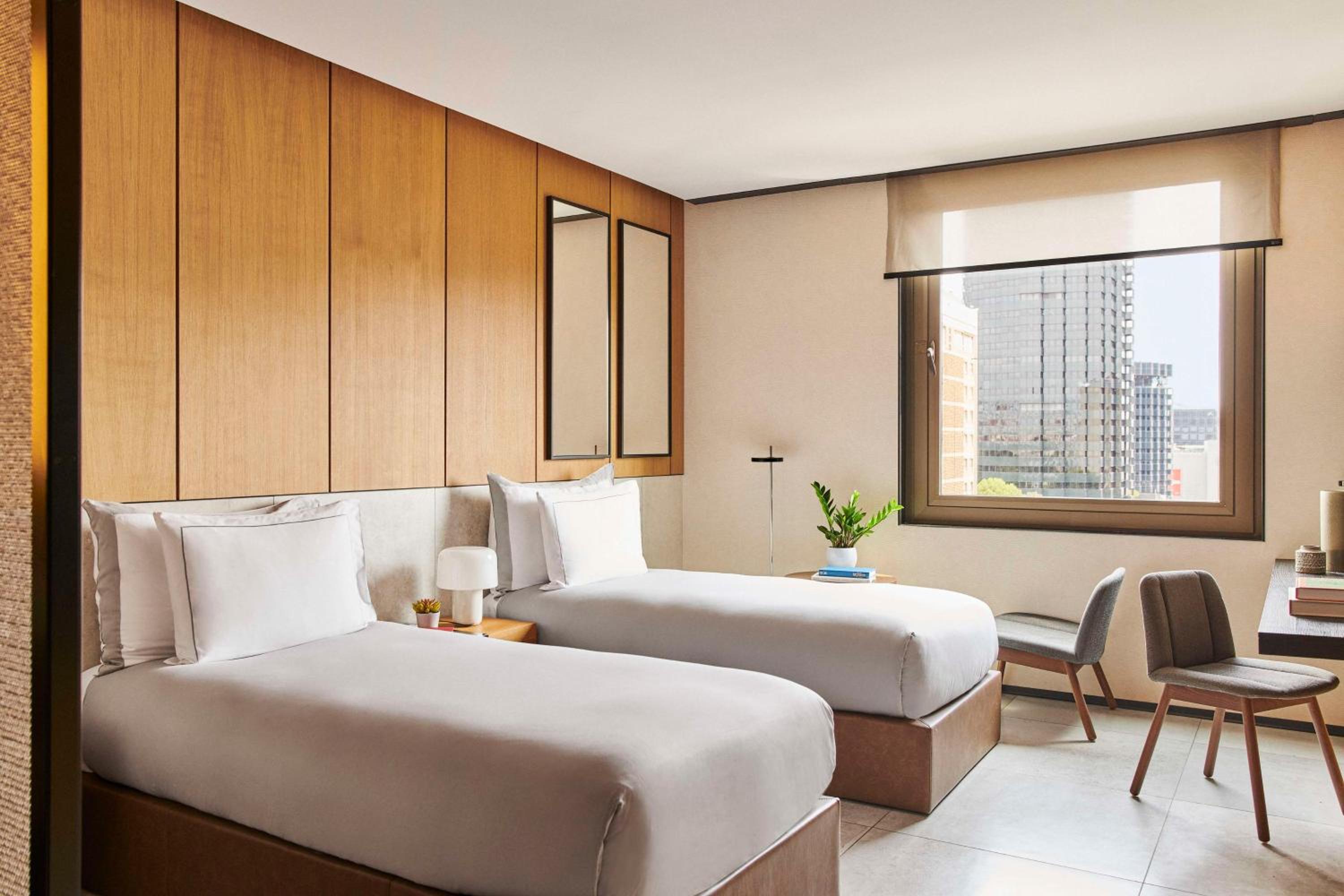Room, Single Bed, Grand Hyatt Barcelona 2/5