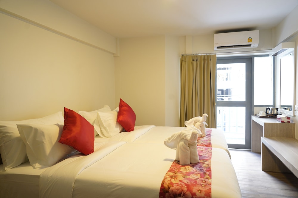 Wild Orchid Villa Bangkok 15/50