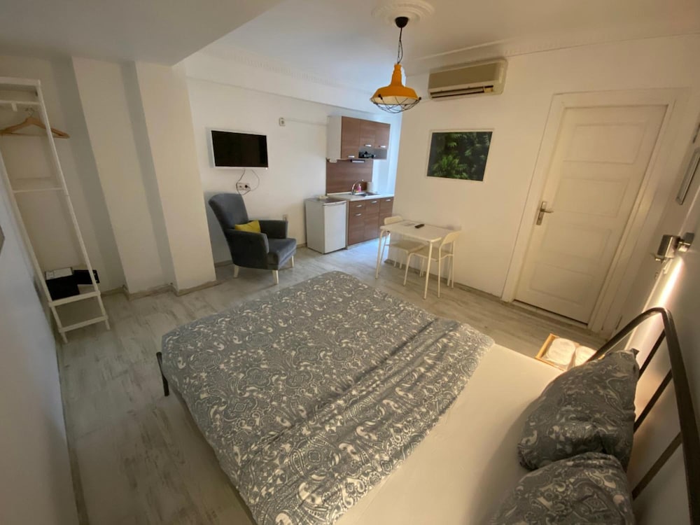 Flats Company - Karakoy Apartment 24/70