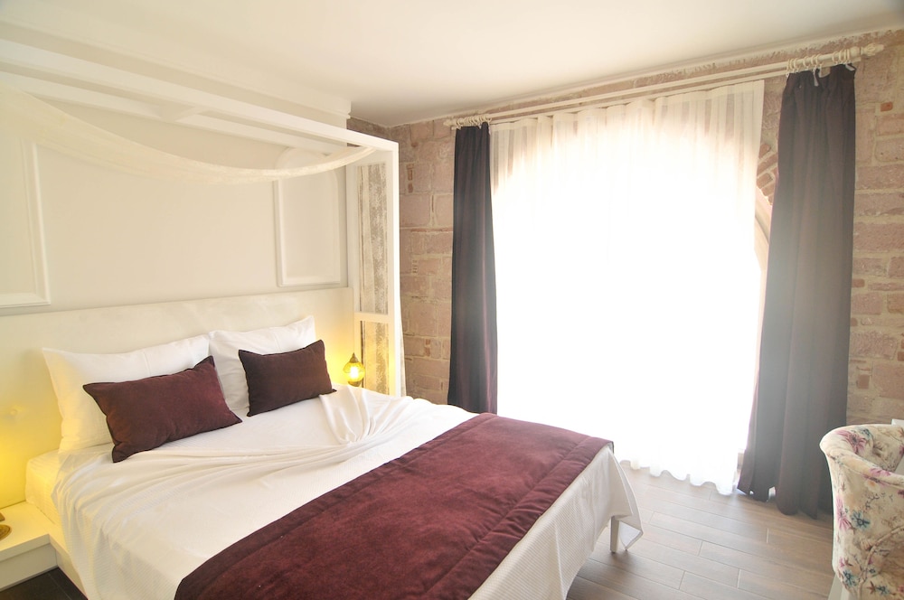 Cunda Rota Hotel 12/50